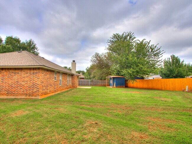 Building Photo - 17320 Sun River Ct