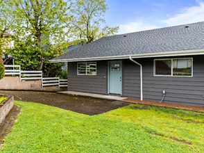 Building Photo - 2617 E McLoughlin Blvd