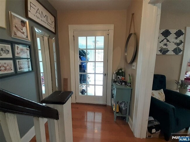 Building Photo - 98 Willard St