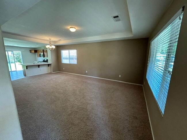 Building Photo - 6336 W Clinton Ct