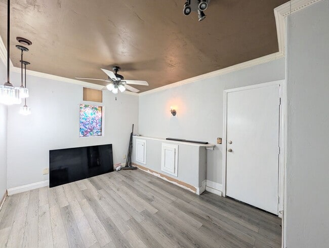 Building Photo - BEAUTIFUL SINGLE FAMILY HOME IN FOLSOM!