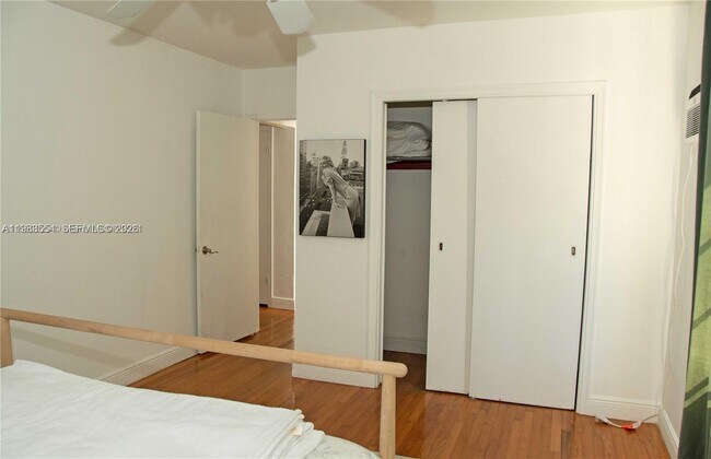 Building Photo - 233 Madeira Ave