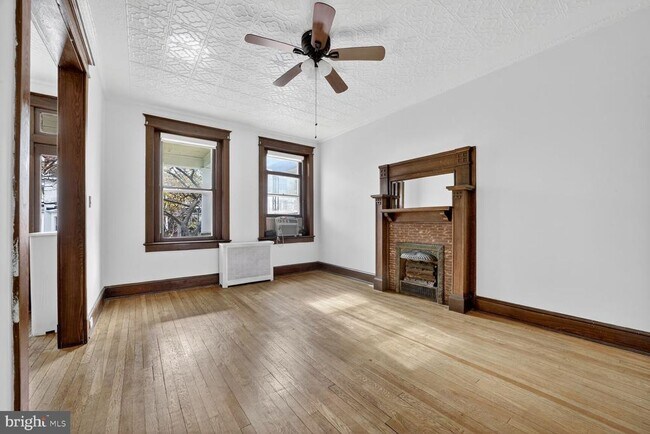 Building Photo - 517 Quincy St NW