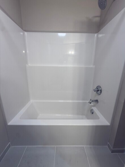 Building Photo - 409 Washington Ave