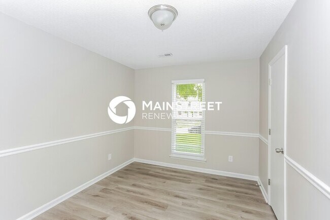 Building Photo - 3 Bedroom Pet-Friendly Home in CHARLOTTE, ...