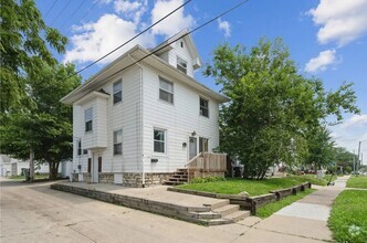 Building Photo - 514 16th St NE