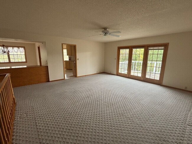 Building Photo - 154-154 Cayman St