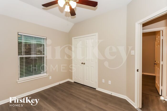 Building Photo - 3922 Cary Creek Dr