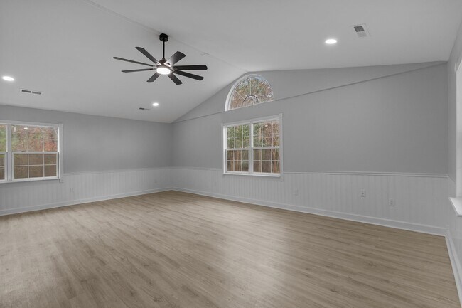 Building Photo - 2730 Cultra Rd