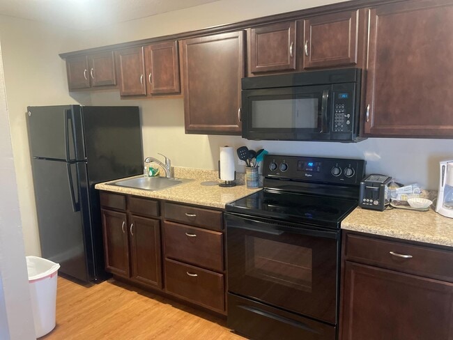 Building Photo - 105 N Garth Ave