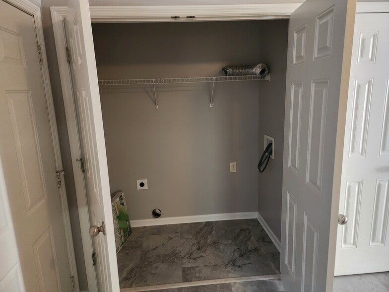 washer/dryer room off kitchen - 62 Jacoby Jamison Ln