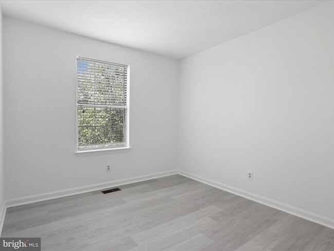 Building Photo - 5129 Beauregard St