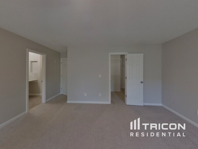 Building Photo - 5 Scottsdale Ct
