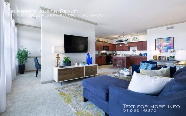 Building Photo - 10 X Living at Grandview