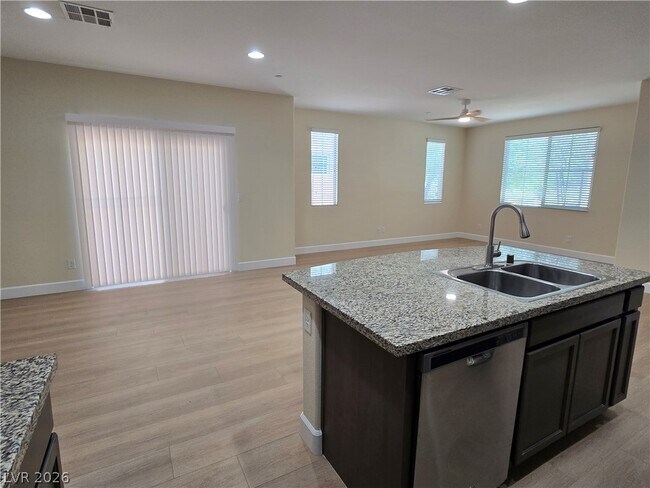 Building Photo - 2715 Hammetts Landing Walk