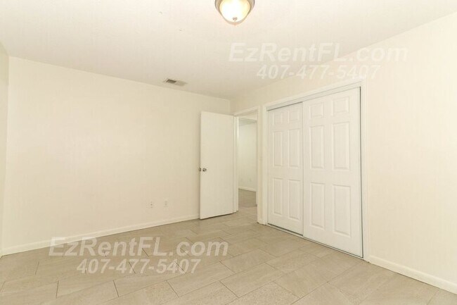 Building Photo - 858 Bishop Dr