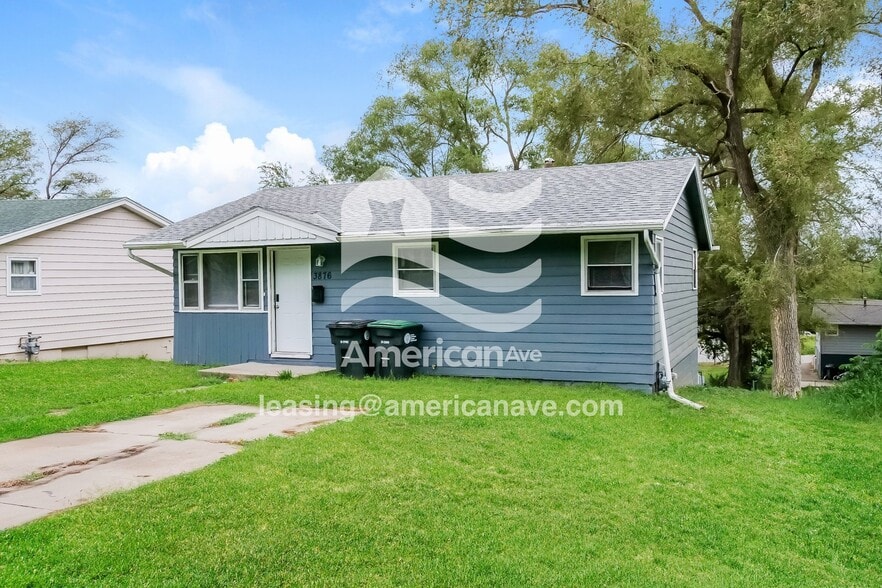 Building Photo - 3876 Parker St