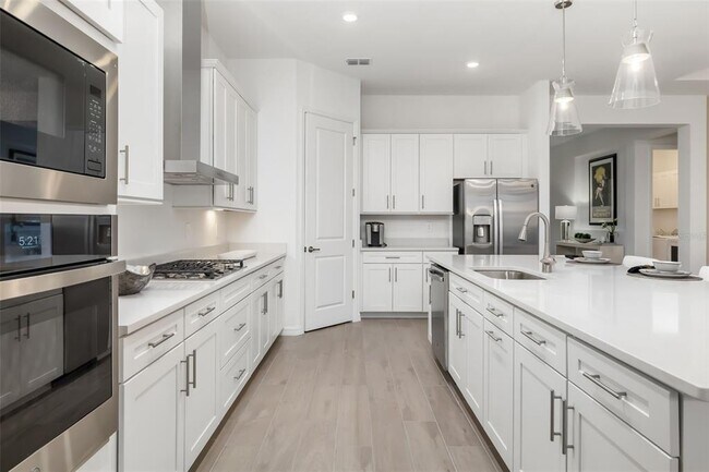 Building Photo - 5617 Lightning Whelk Ln