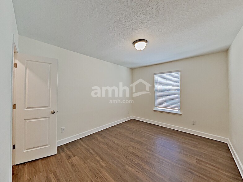 Building Photo - 2852 Calebs Cove Way