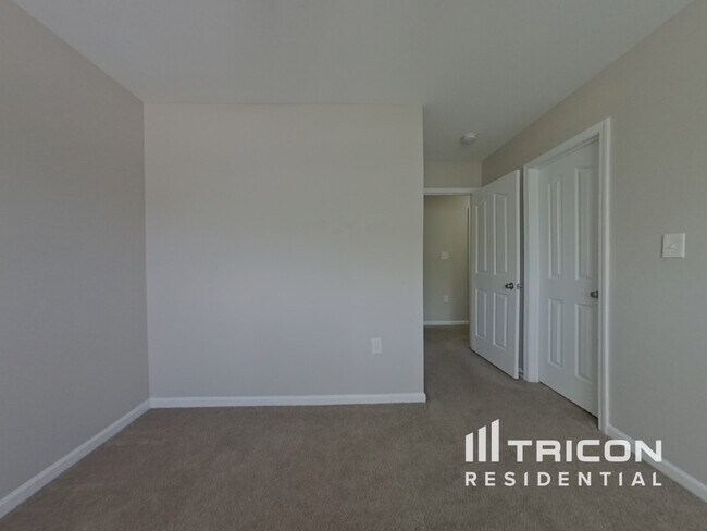 Building Photo - 1417 Jordans Pond Ln