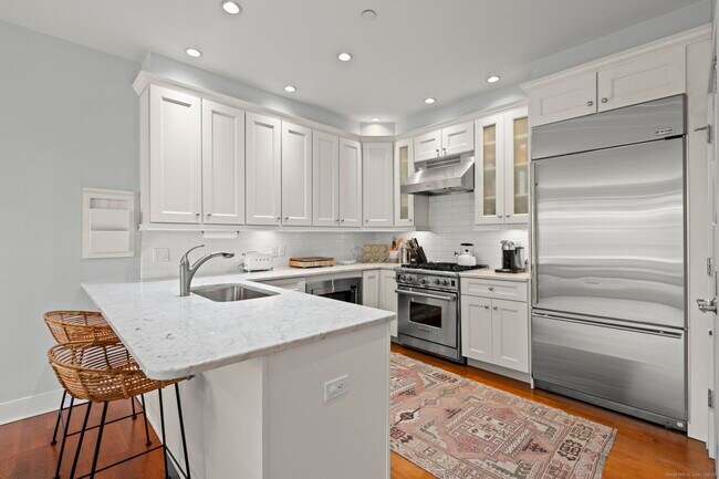 Building Photo - 77 Havemeyer Ln