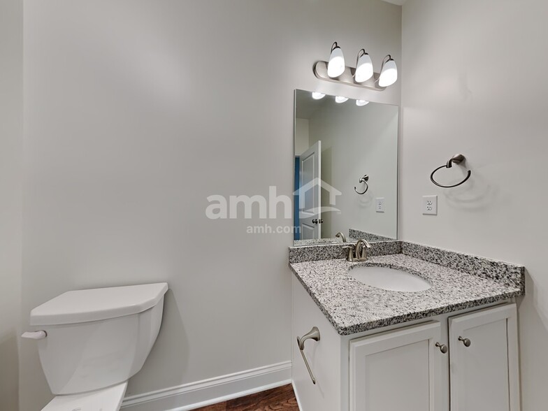 Building Photo - 5230 Wendover Wy