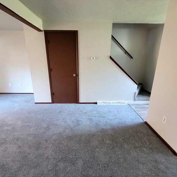 Building Photo - 2777 Kipling Ave NW