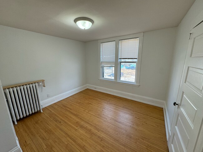 Building Photo - 1826 Pierce St NE