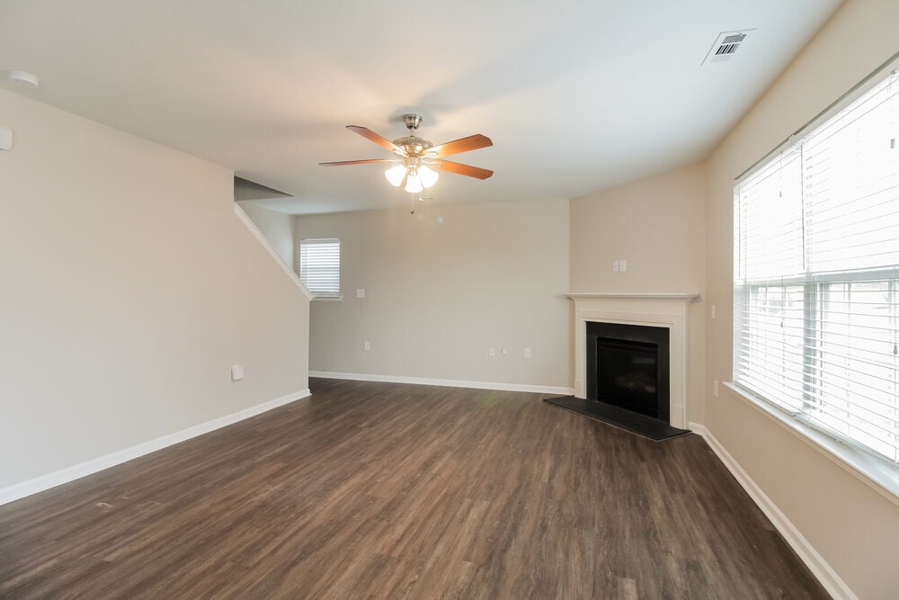 Building Photo - 2836 Westbury Ct