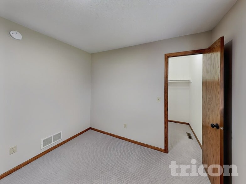 Building Photo - 1409 146th Ave NW