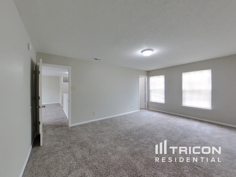 Building Photo - 10740 Wymm Ln