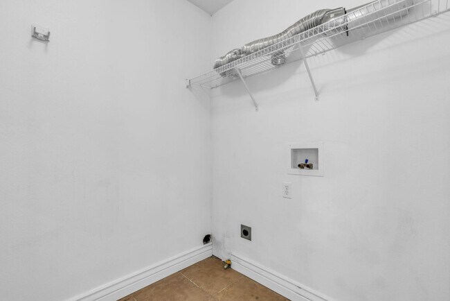 Building Photo - Beautiful 4 Bedroom 2.5 Bath Home in Lehi near Thanksgiving Point!