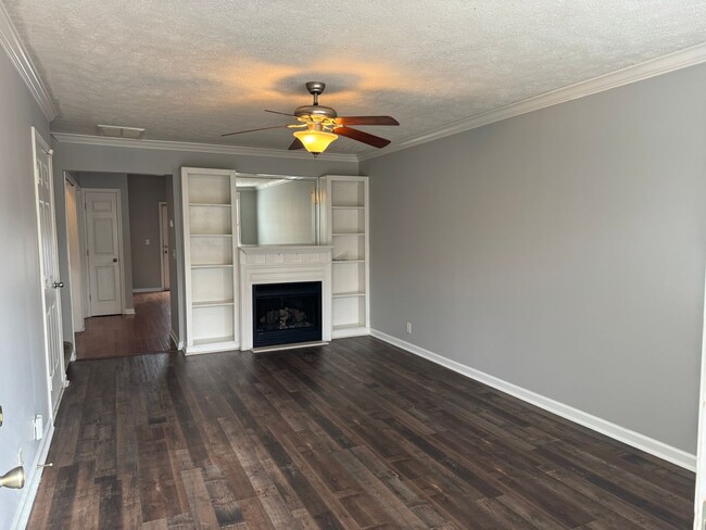 Building Photo - Cozy Townhome in Antioch