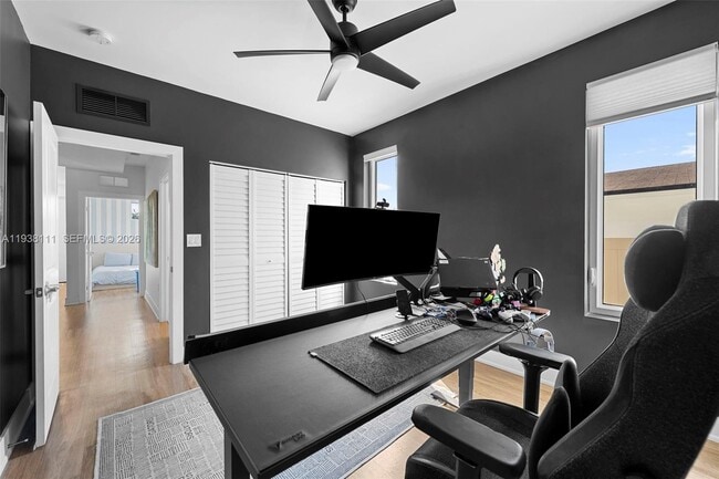 Building Photo - 821 SW 14th St