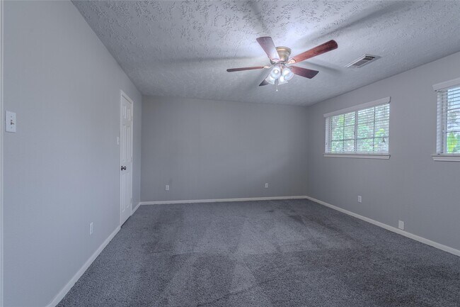 Building Photo - 13902 Stableridge Ct