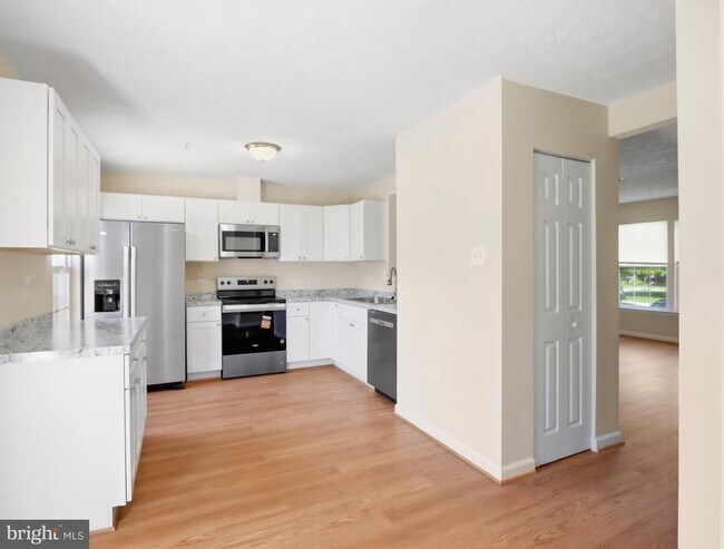 Building Photo - 7805 Cornerstone Way