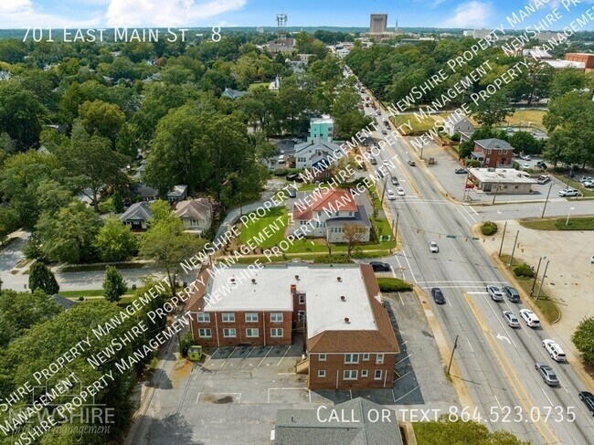 Building Photo - 701 E Main St