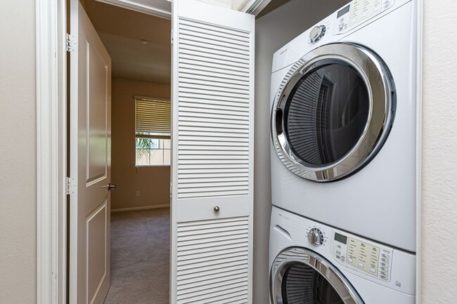 Building Photo - ***MOVE IN SPECIAL $250.00 OFF FIRST MONTH...