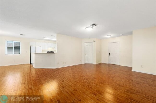 Building Photo - 8462 NW 40th St