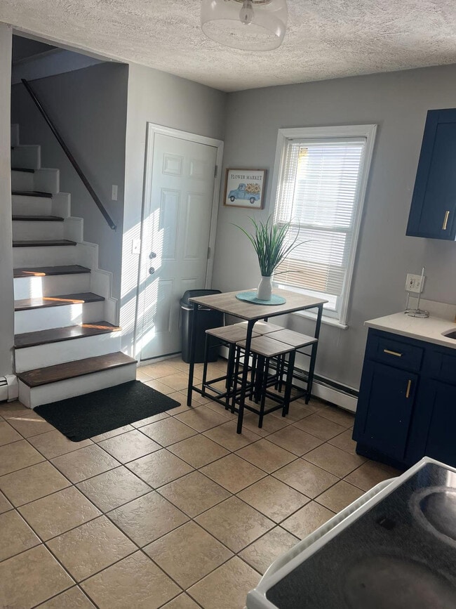 Building Photo - 56 Longmont St