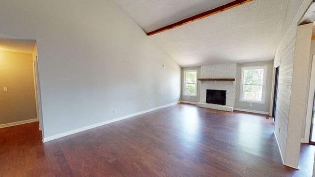 Building Photo - Cottage Style Home in Pinehurst $500 OFF 1...