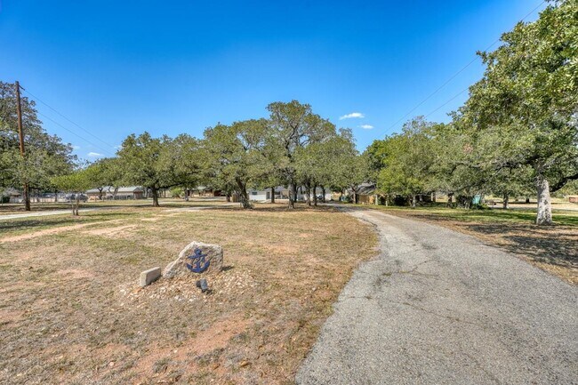 Building Photo - 724 S Chaparral