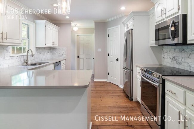 Building Photo - 408 Cherokee Dr