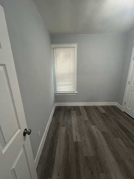 Building Photo - 1961 S Congo Ave