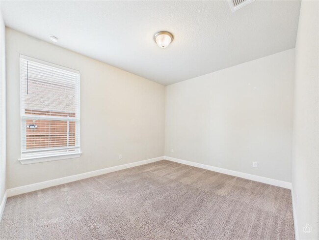 Building Photo - 111 Tabago Ct