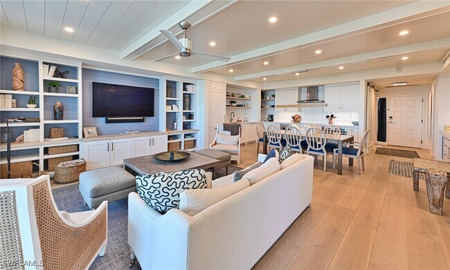 Building Photo - 265 Barefoot Beach Blvd