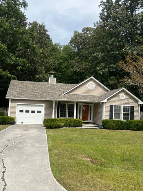 Building Photo - 205 Falling Leaf Ct