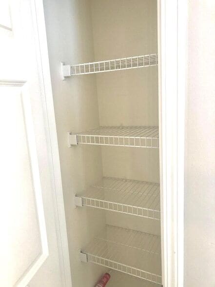 Building Photo - 2916 Abbey Knoll Dr