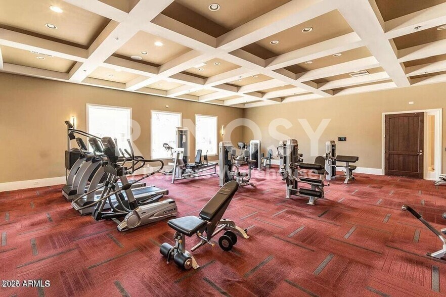 Building Photo - 1367 S Country Club Dr