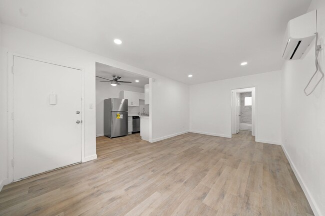 Floorplan - 839-845 Glenway Dr.